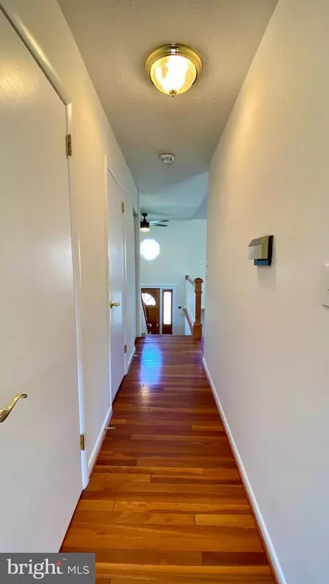 Entry Way - 109 Breakwater Ct, Joppa, MD 21085 photo 2 of 3