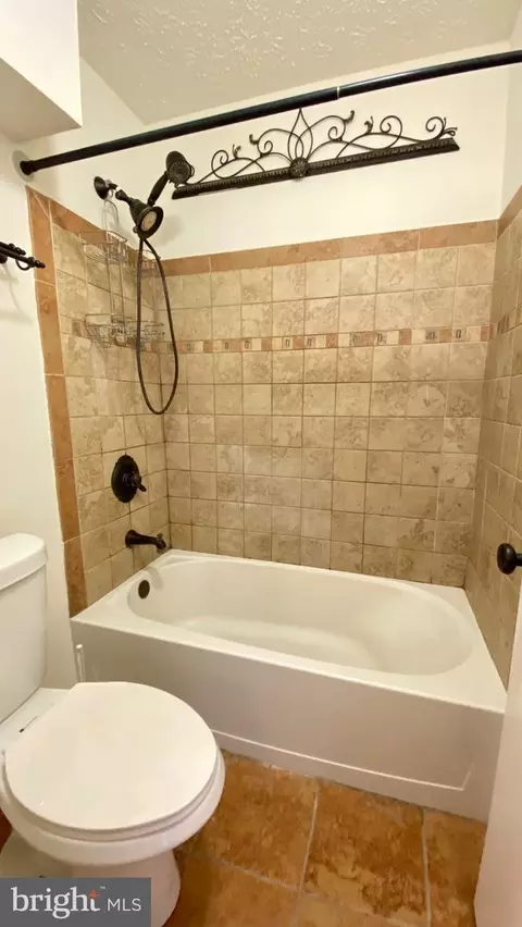 Bath - 109 Breakwater Ct, Joppa, MD 21085 photo 3 of 4