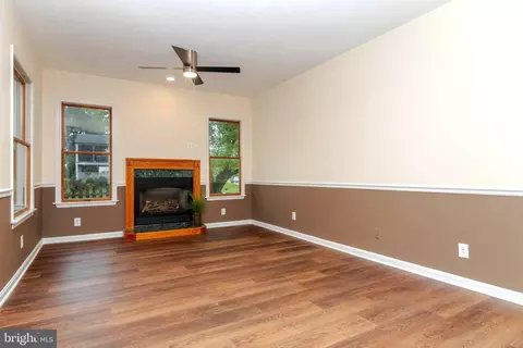 Living - 226 Garnett Rd, Joppa, MD 21085 photo 9 of 9