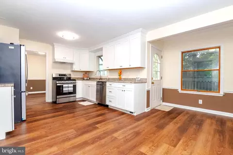 Entry Way - 226 Garnett Rd, Joppa, MD 21085 photo 1 of 3