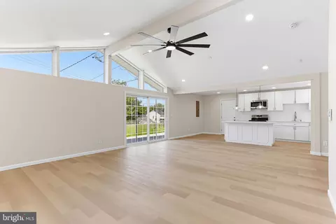 Living - 201 Contee Rd, Joppa, MD 21085 photo 3 of 5