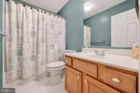 Bath - 2003 Fallston Valley Dr, Fallston, MD 21047 photo 4 of 4