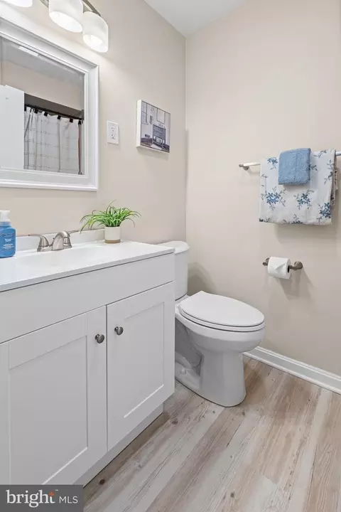 Bath - 810 Bradley Rd, Joppa, MD 21085 photo 4 of 4