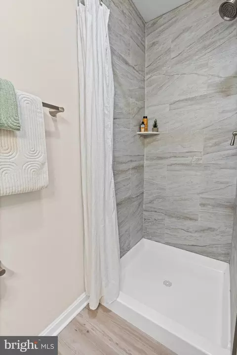 Bath - 810 Bradley Rd, Joppa, MD 21085 photo 3 of 4