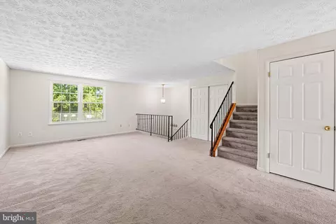 Living - 1006 Agate Dr, Edgewood, MD 21040 photo 3 of 7
