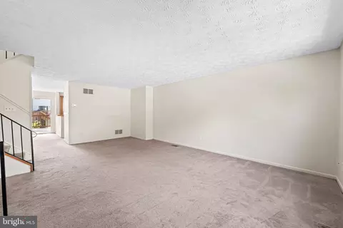 Living - 1006 Agate Dr, Edgewood, MD 21040 photo 4 of 7