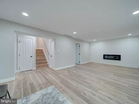 Living - 408 Garnett Rd, Joppa, MD 21085 photo 6 of 8