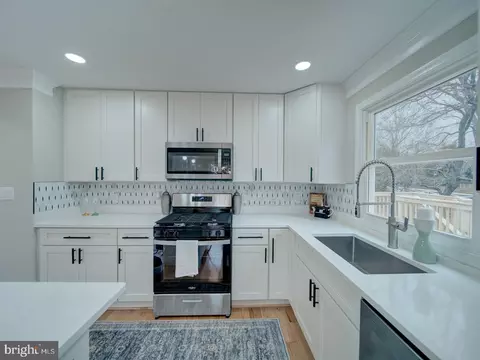 Kitchen - 408 Garnett Rd, Joppa, MD 21085 photo 4 of 4