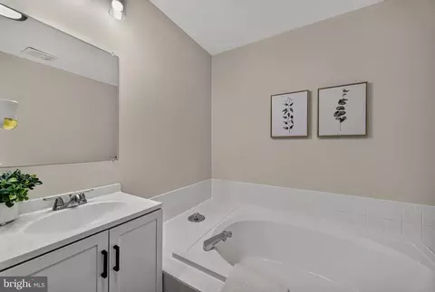 Bath - 3388 Garrison Cir, Abingdon, MD 21009 photo 2 of 3