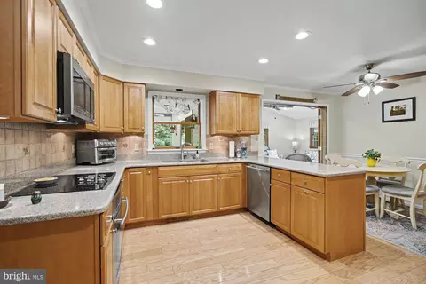 Kitchen - 2708 Raynham Ct, Baldwin, MD 21013 photo 2 of 7