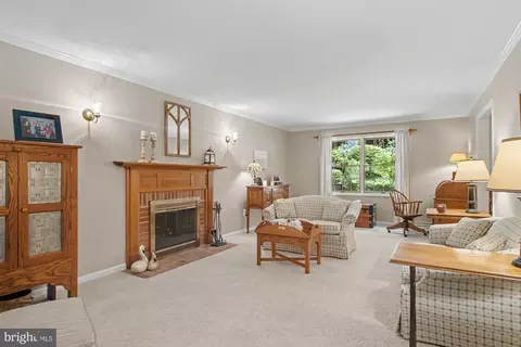 Living - 2708 Raynham Ct, Baldwin, MD 21013 photo 4 of 7