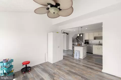 Entry Way - 400 Macintosh Cir, Joppa, MD 21085 photo 4 of 6