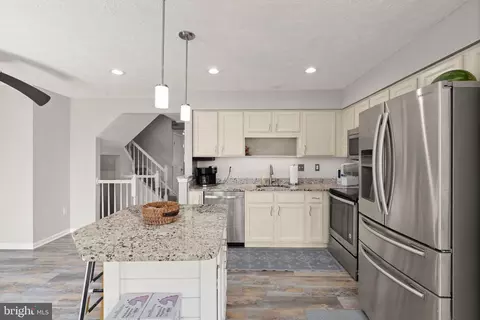 Kitchen - 400 Macintosh Cir, Joppa, MD 21085 photo 2 of 2