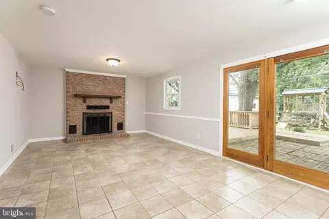 Living - 116 Duryea Dr, Joppa, MD 21085 photo 5 of 7
