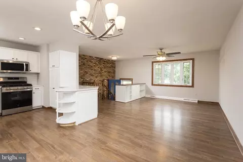 Living - 116 Duryea Dr, Joppa, MD 21085 photo 4 of 7