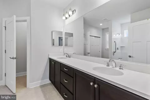 Entry Way - 2421 Easy St, Fallston, MD 21047 photo 10 of 18