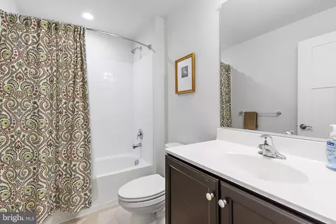 Bath - 2421 Easy St, Fallston, MD 21047 photo 2 of 2