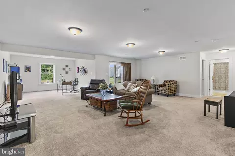 Entry Way - 2421 Easy St, Fallston, MD 21047 photo 15 of 18