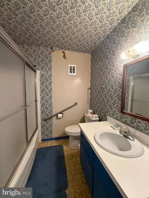 Bath - 902 Averill Rd, Joppa, MD 21085 photo 1 of 2