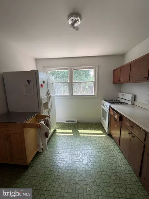 Kitchen - 902 Averill Rd, Joppa, MD 21085 photo 2 of 2