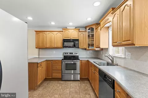 Kitchen - 408 Kentmore Ter, Abingdon, MD 21009 photo 2 of 5