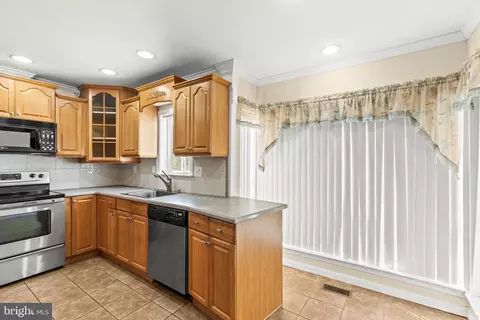 Kitchen - 408 Kentmore Ter, Abingdon, MD 21009 photo 5 of 5