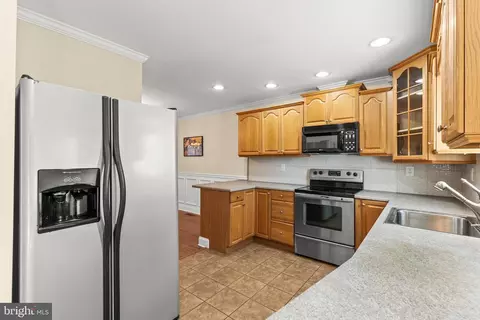 Kitchen - 408 Kentmore Ter, Abingdon, MD 21009 photo 3 of 5