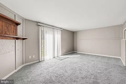 Living - 1857 Brookside Dr, Edgewood, MD 21040 photo 6 of 8