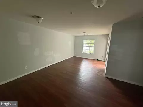 Living - 4702 Wineleaf Ln, Aberdeen, MD 21001 photo 5 of 12