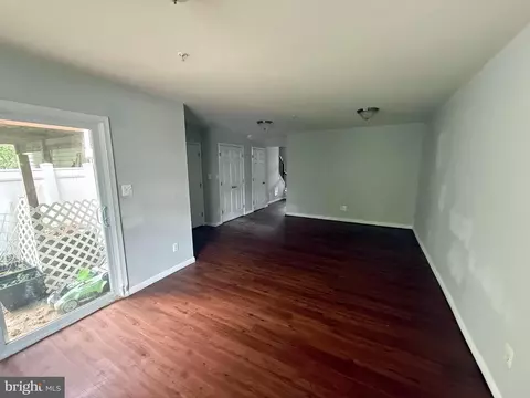 Living - 4702 Wineleaf Ln, Aberdeen, MD 21001 photo 4 of 12