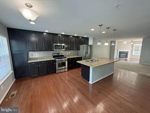 Kitchen - 4702 Wineleaf Ln, Aberdeen, MD 21001 photo 2 of 3