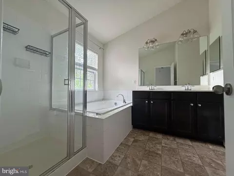 Bath - 4702 Wineleaf Ln, Aberdeen, MD 21001 photo 1 of 4
