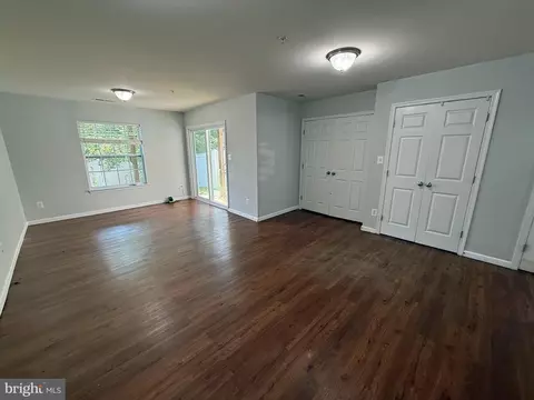 Living - 4702 Wineleaf Ln, Aberdeen, MD 21001 photo 3 of 12