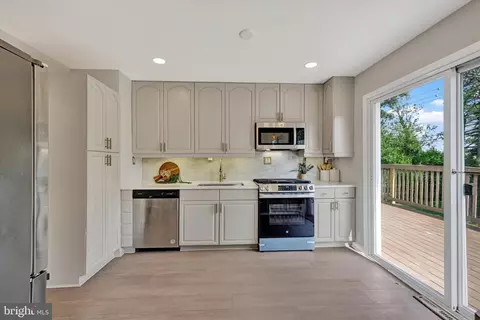 Kitchen - 114 Doncaster Rd, Joppa, MD 21085 photo 3 of 4