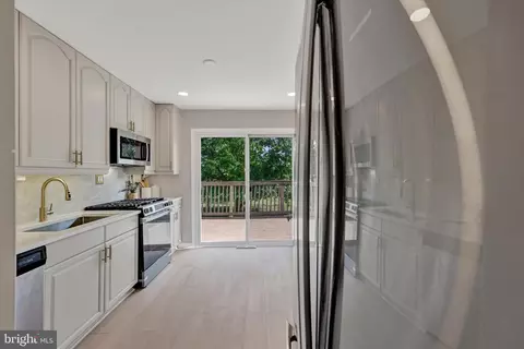 Kitchen - 114 Doncaster Rd, Joppa, MD 21085 photo 4 of 4