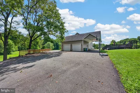 Exterior - 2600 Winters Run Rd, Joppa, MD 21085 photo 5 of 8