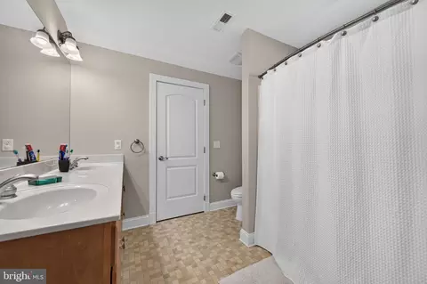 Bath - 2600 Winters Run Rd, Joppa, MD 21085 photo 5 of 6
