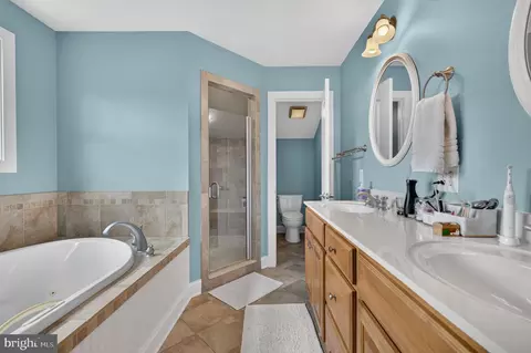 Bath - 2600 Winters Run Rd, Joppa, MD 21085 photo 3 of 6