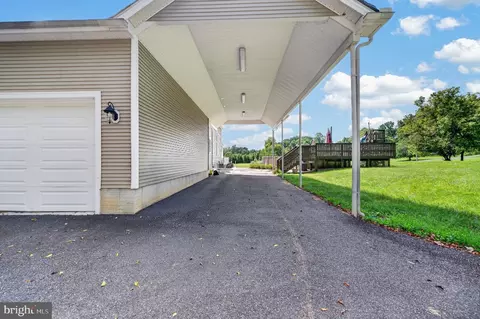 Exterior - 2600 Winters Run Rd, Joppa, MD 21085 photo 4 of 8