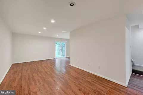 Living - 550 Nanticoke Ct, Abingdon, MD 21009 photo 4 of 5