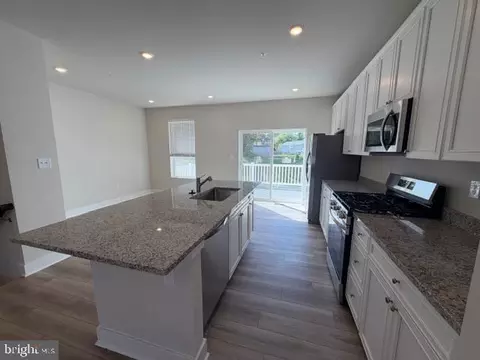Entry Way - 327 Hackley Dr, Joppa, MD 21085 photo 3 of 4