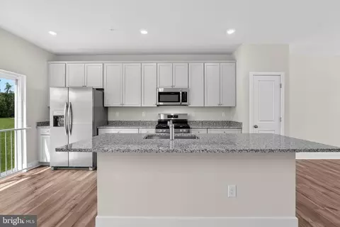 323 Hackley Dr, Joppa, MD 21085 photo 2