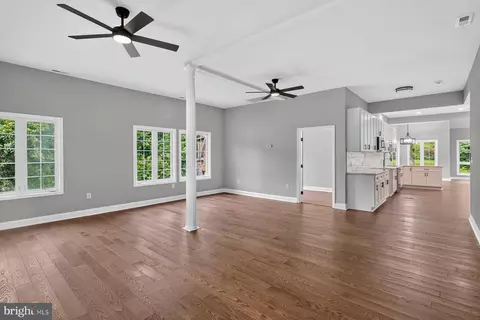 Living - 705 Singer Rd, Abingdon, MD 21009 photo 6 of 8