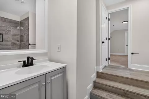 Entry Way - 705 Singer Rd, Abingdon, MD 21009 photo 5 of 8