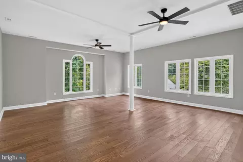 Living - 705 Singer Rd, Abingdon, MD 21009 photo 5 of 8