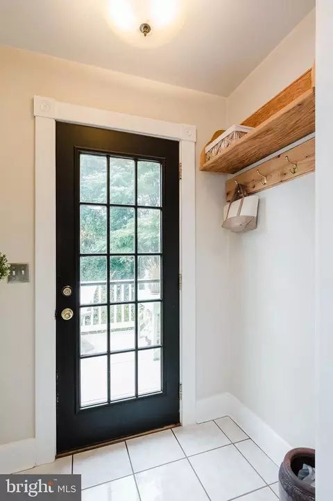 Entry Way - 2410 Watervale Rd, Fallston, MD 21047 photo 4 of 16