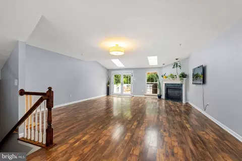 Living - 2138 Kyle Green Rd, Abingdon, MD 21009 photo 1 of 5