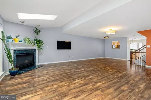 Living - 2138 Kyle Green Rd, Abingdon, MD 21009 photo 3 of 5