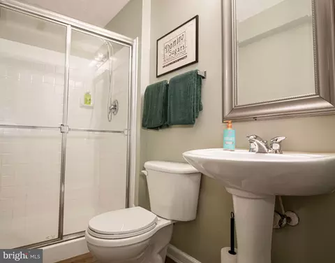 Bath - 3134 Freestone Ct, Abingdon, MD 21009 photo 3 of 3