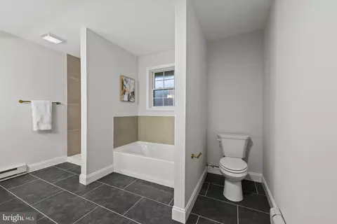 Bath - 2114 Oaklyn Dr, Fallston, MD 21047 photo 2 of 3